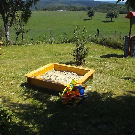 Ferienhaus-zur-schoenen-aussicht